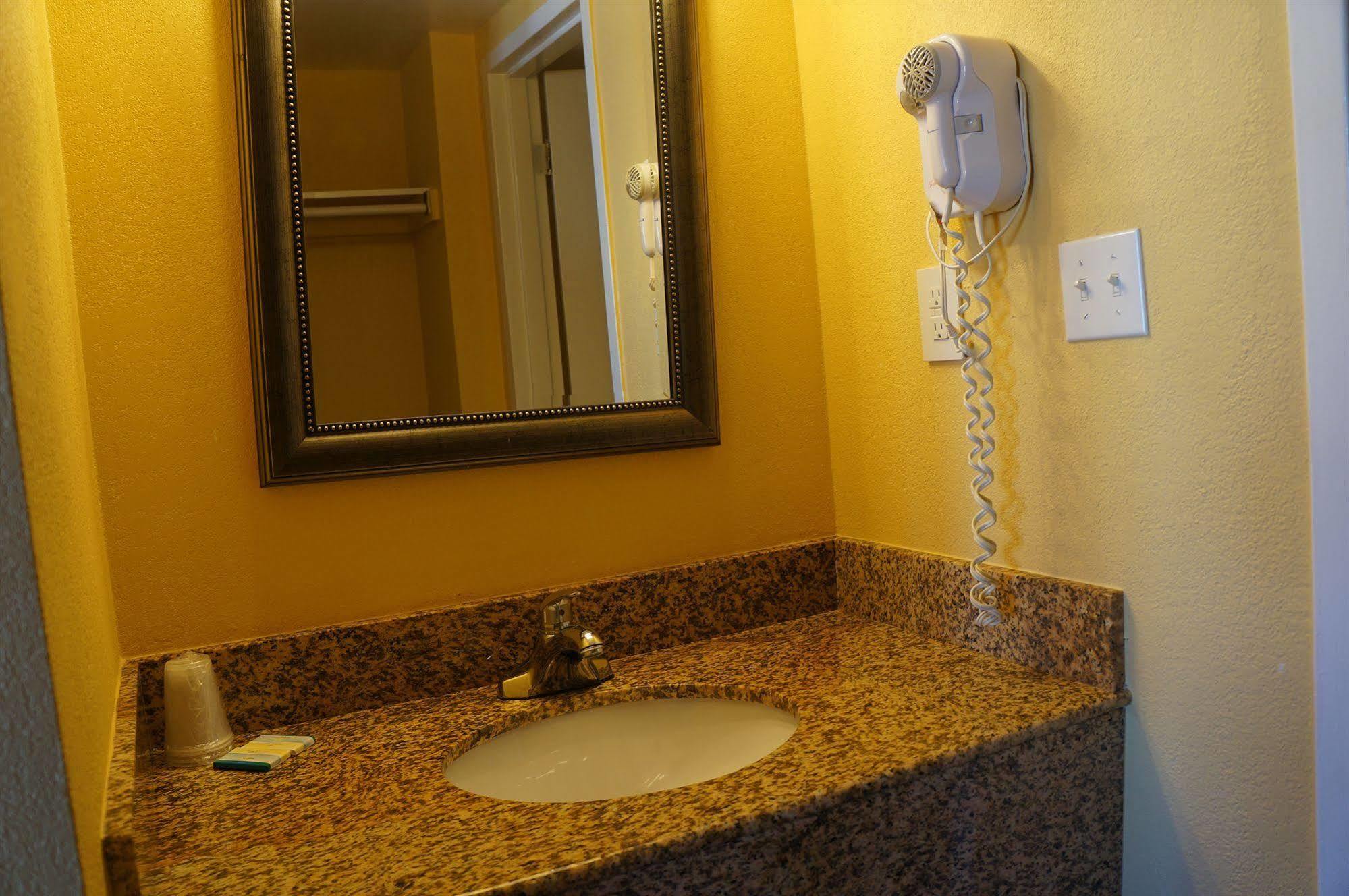 Sundial Inn Virginia Beach Esterno foto
